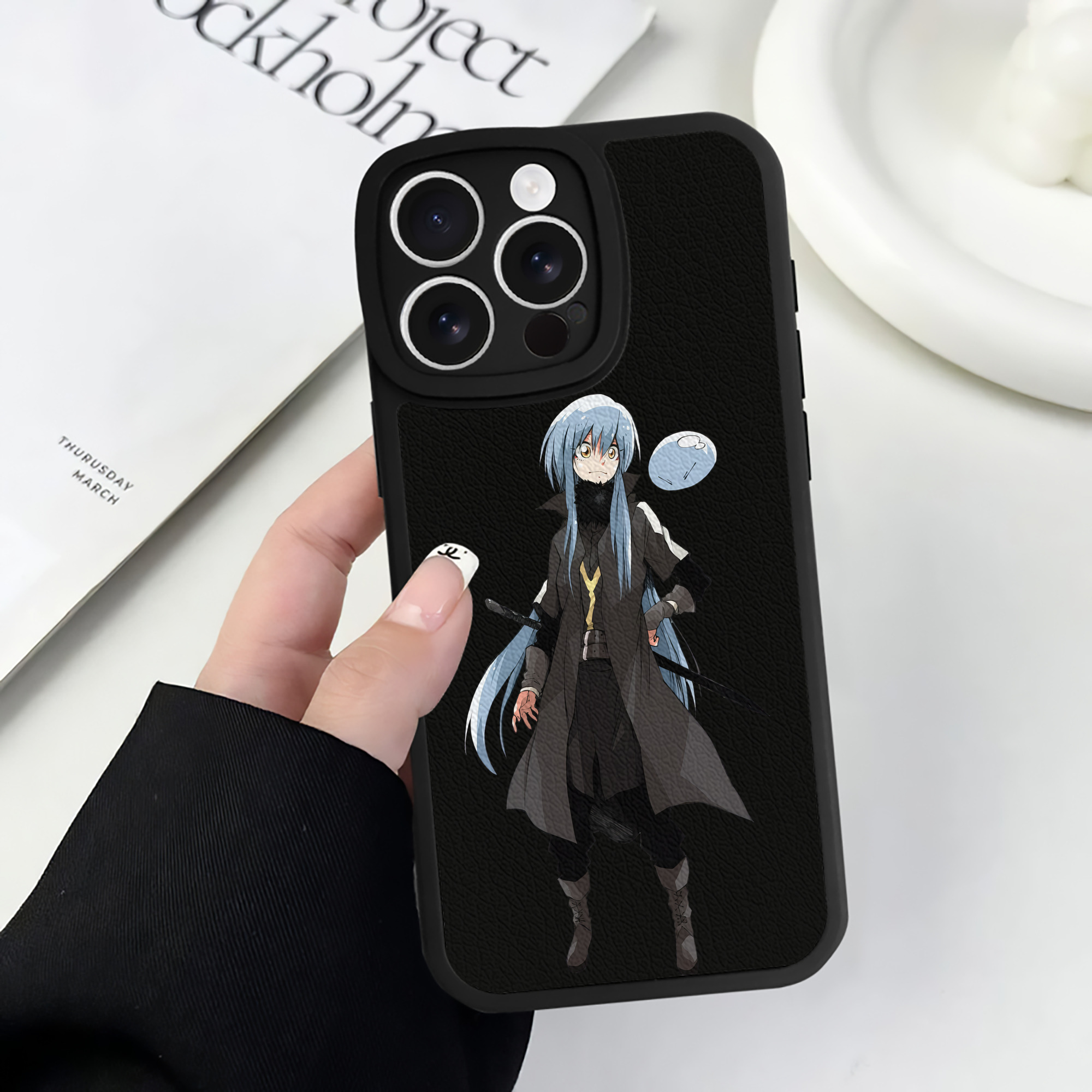 （画像用） 転スラ Regarding Reincarnated to Slime 【iPhone 16シリーズ対応】シリコンスマホケース（レザー調） 材質：シリコン